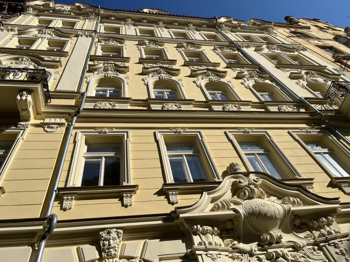 Riverbridge Apartments Прага Екстер'єр фото