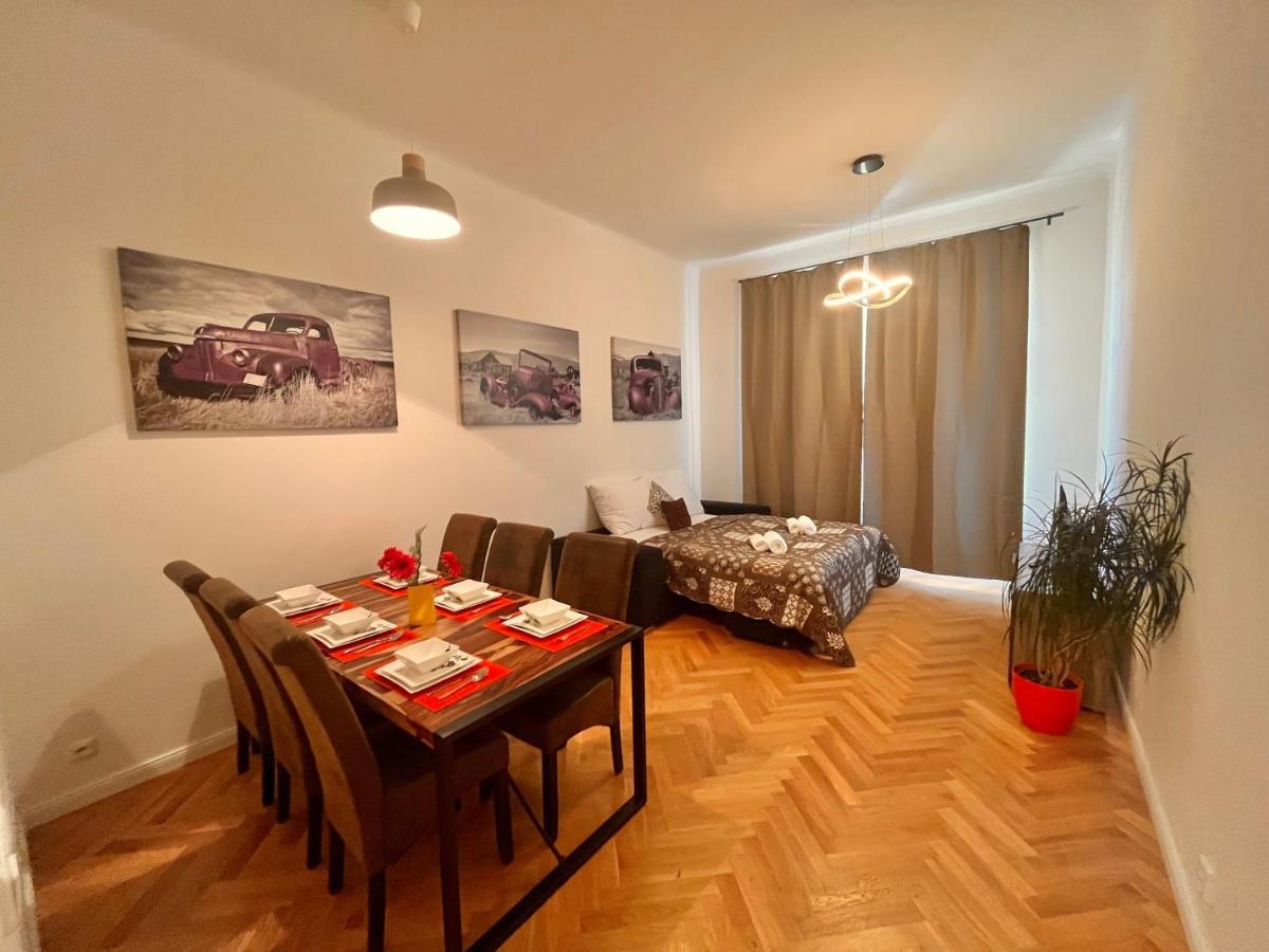 Riverbridge Apartments Прага Екстер'єр фото