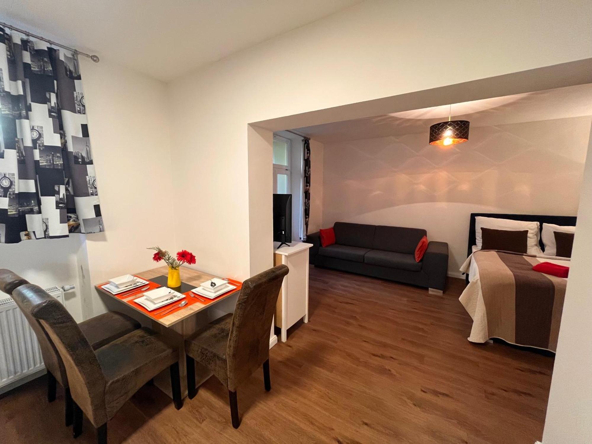 Riverbridge Apartments Прага Екстер'єр фото