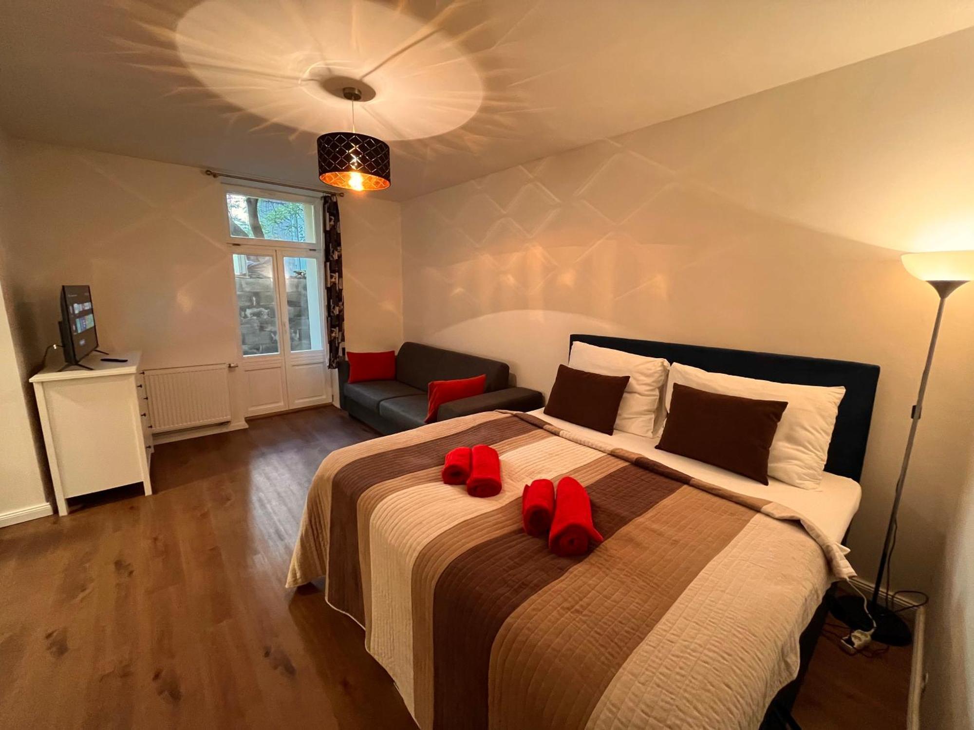 Riverbridge Apartments Прага Екстер'єр фото