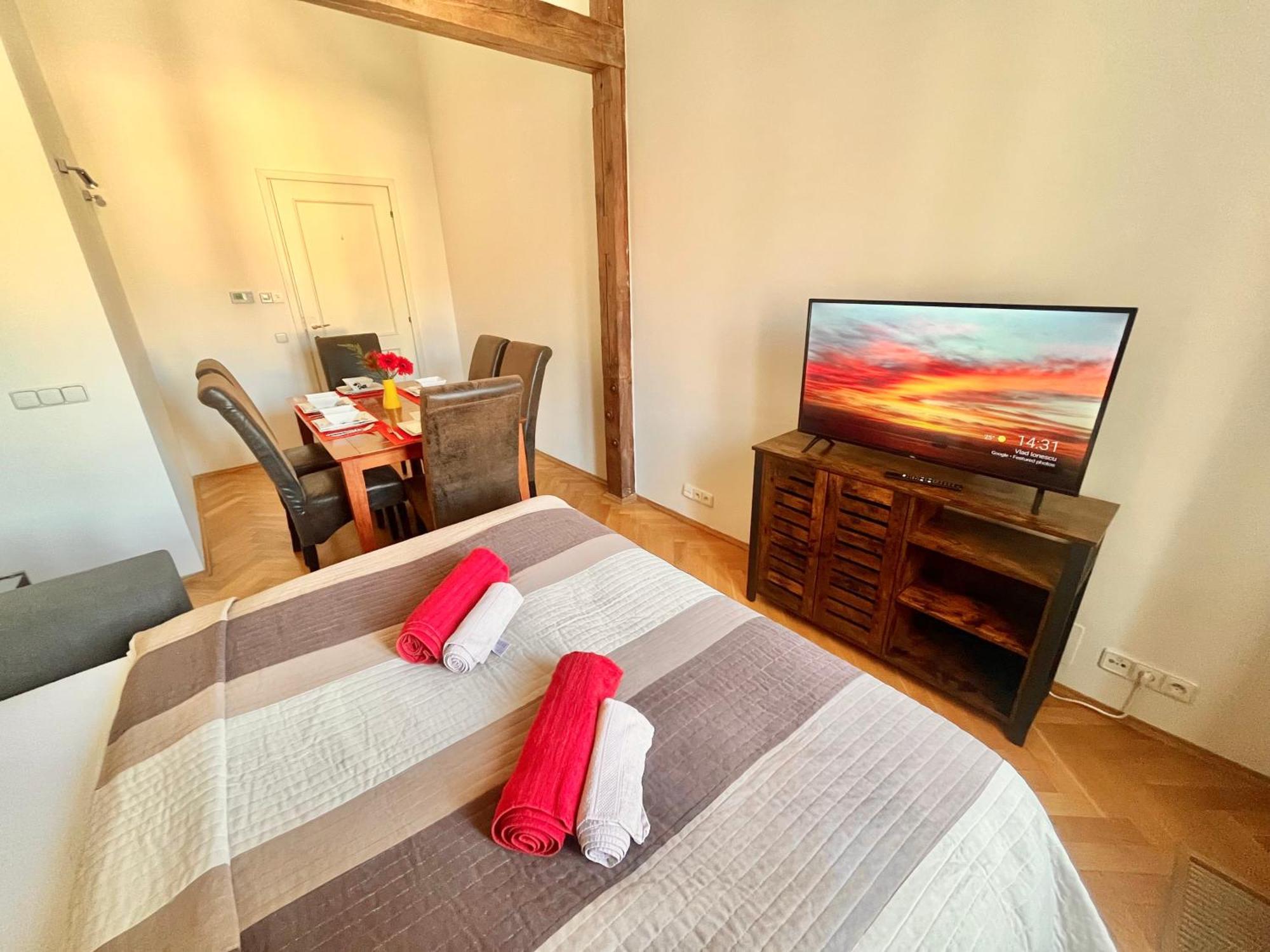 Riverbridge Apartments Прага Екстер'єр фото