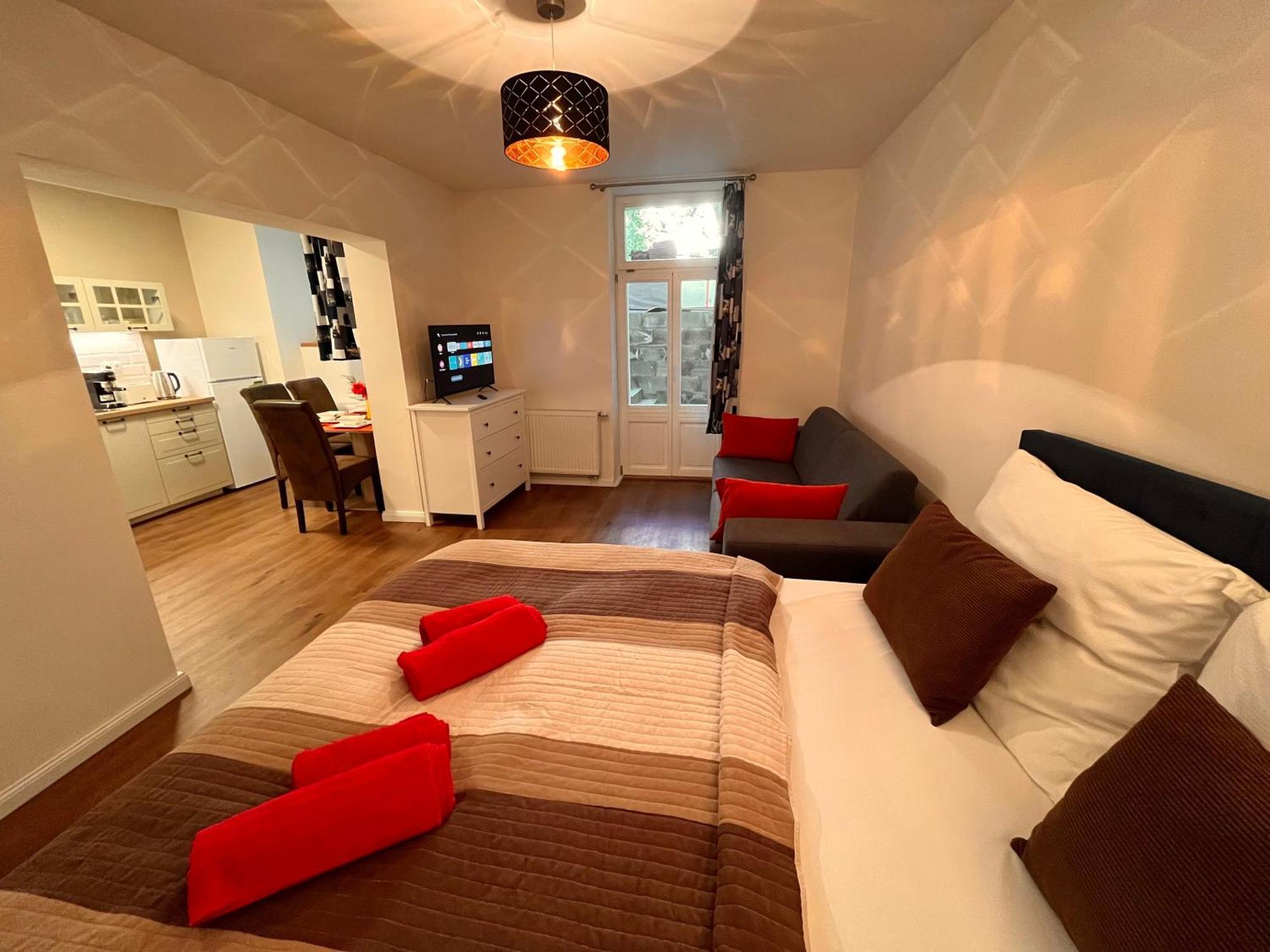 Riverbridge Apartments Прага Екстер'єр фото