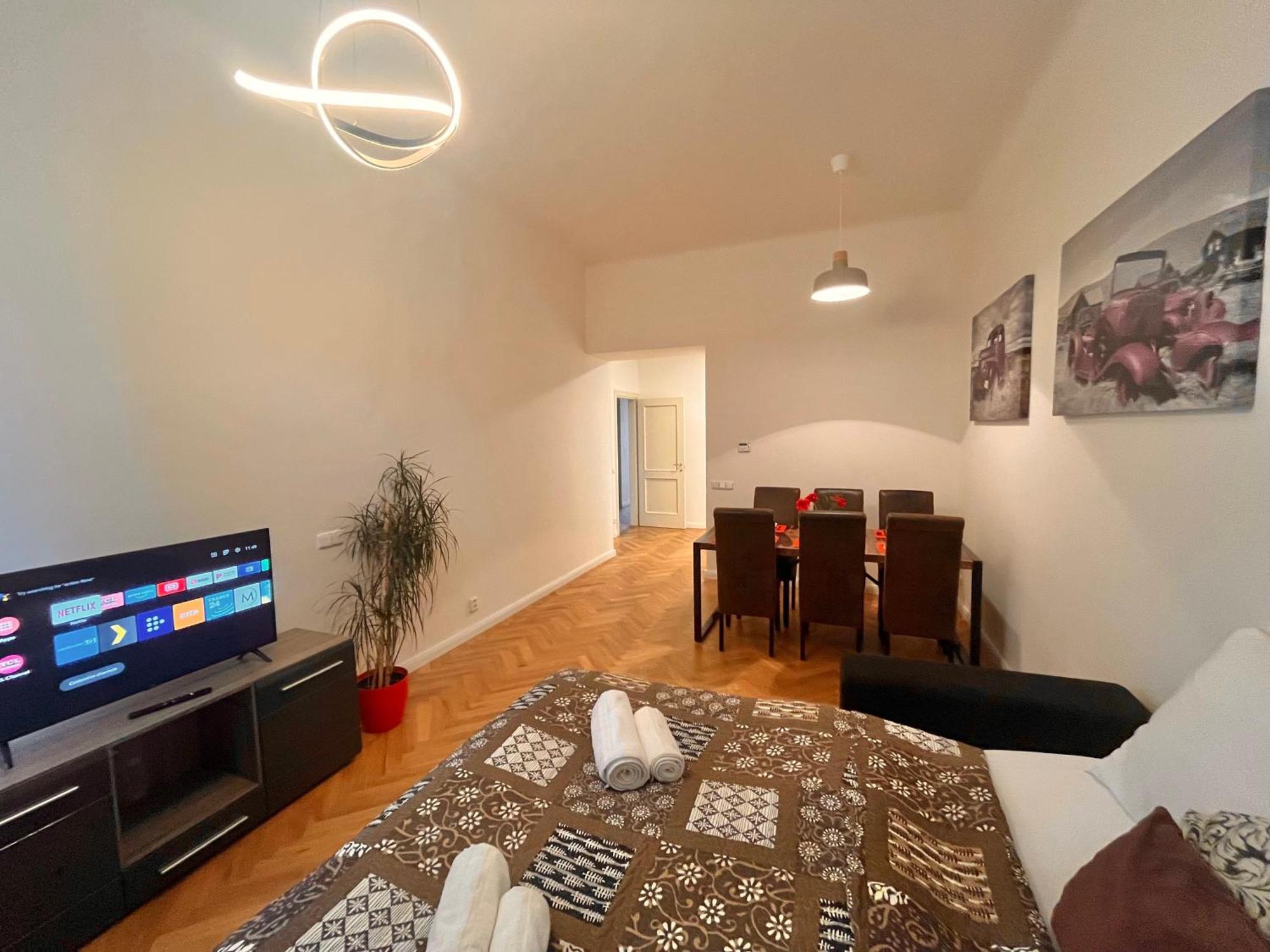 Riverbridge Apartments Прага Екстер'єр фото